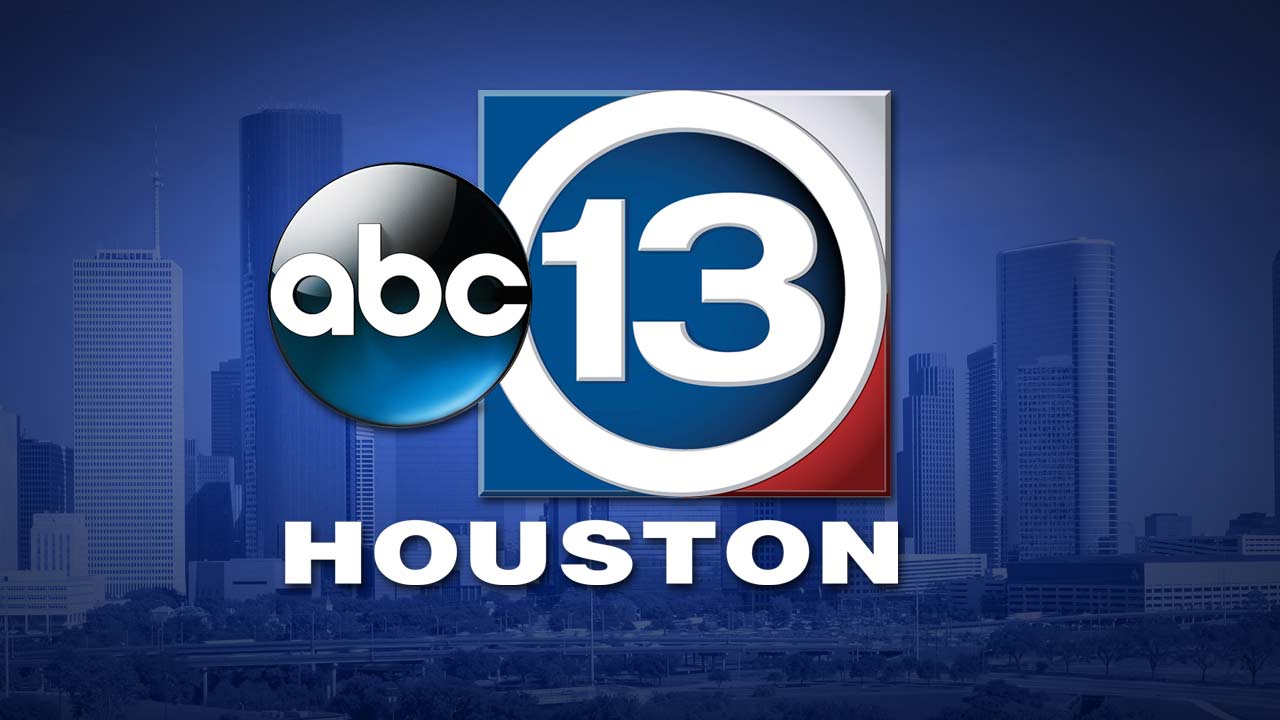 Aggravated robbery: Armed thief startled by woman's scream at ATM in  southwest Houston on West Bellfort Boulevard - ABC13 Houston