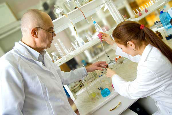 <div class='meta'><div class='origin-logo' data-origin='none'></div><span class='caption-text' data-credit='Photo/zebrik'>5. Research assistant</span></div>