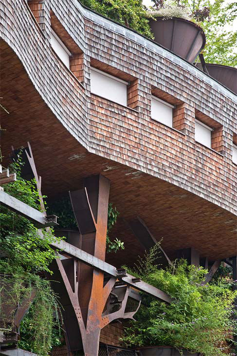 <div class='meta'><div class='origin-logo' data-origin='none'></div><span class='caption-text' data-credit='Beppe Giardino'>These "treehouse" apartments in Turin, Italy are composed of 63 units, about 150 trees and fulfill your childhood dreams of living inside a massive tree.</span></div>