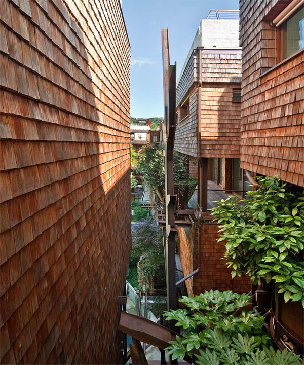 AWESOME! Epic treehouse apartments made for grown ups