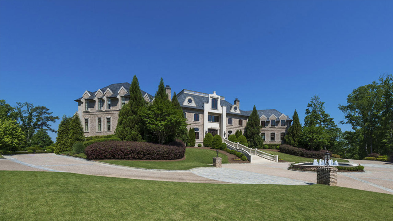 PHOTOS Filmmaker Tyler Perry lists massive Atlanta mansion for 25