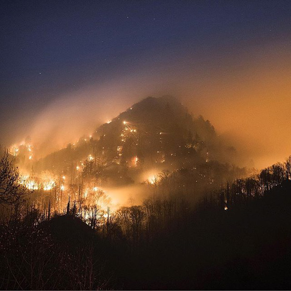 Gatlinburg fire pictures show Tennessee devastation; Dollywood, Pigeon