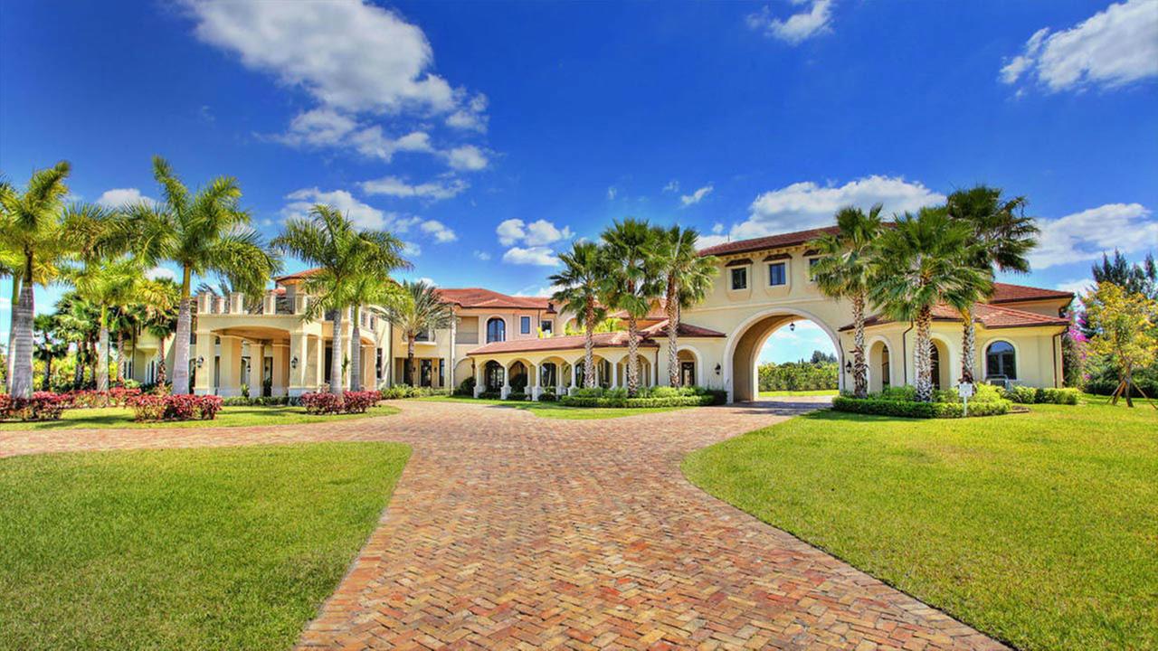 NFL's most expensive home belonged to a Falcon