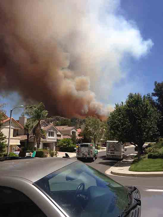 Calgrove Fire Burns 350 Acres In Santa Clarita Evacuations Lifted