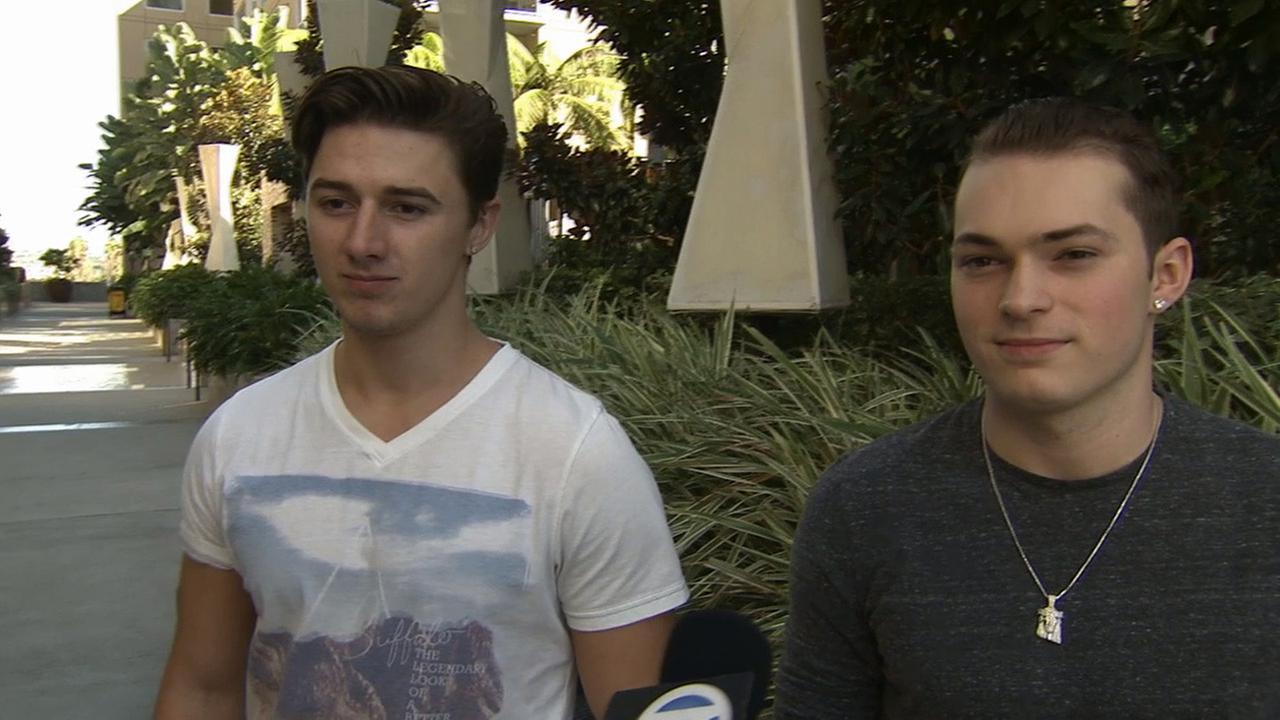 2 teens buy 100 McDonald's sandwiches to feed homeless in Los Angeles