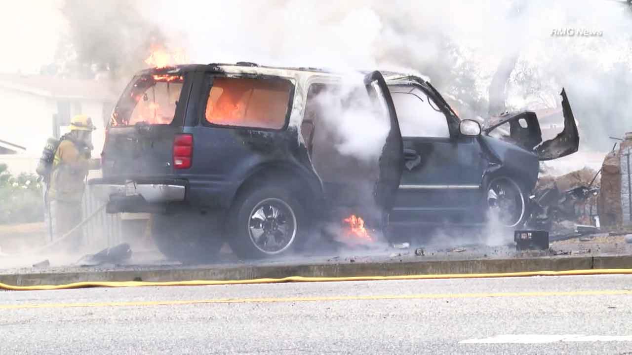 Good Samaritan saves 4 from fiery crash in Tarzana