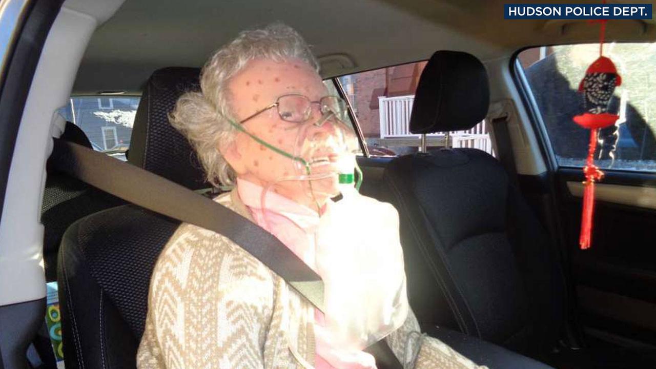 Police in New York rescue 'frozen woman' who turns out to be mannequin