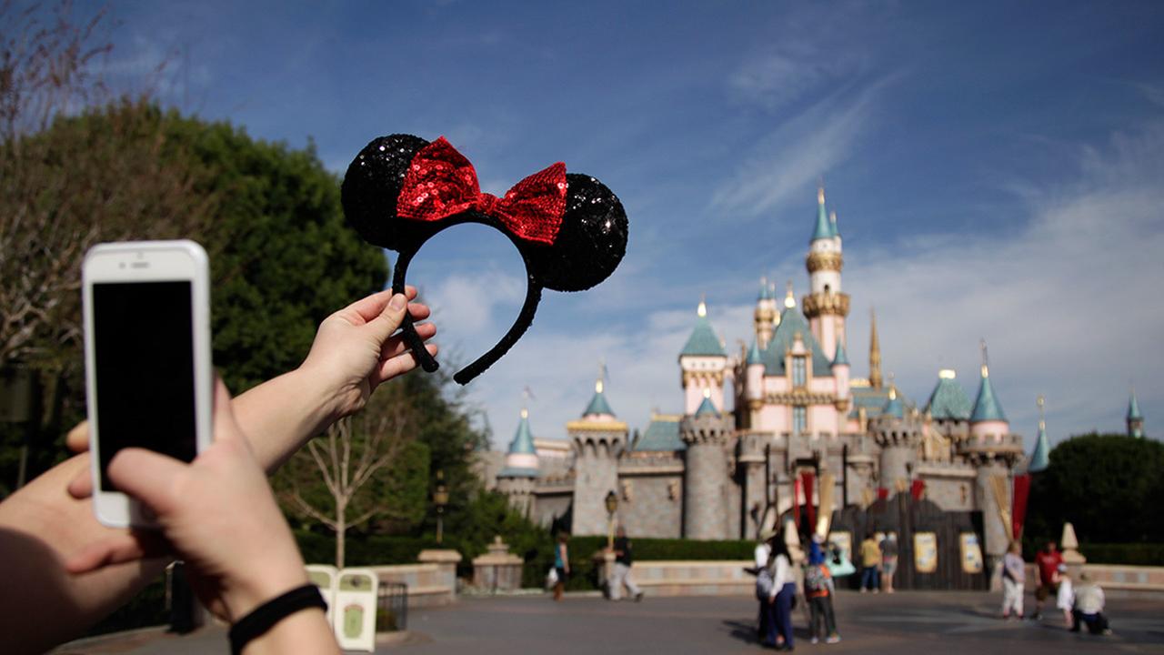 Disneyland adds premium FastPass feature in app