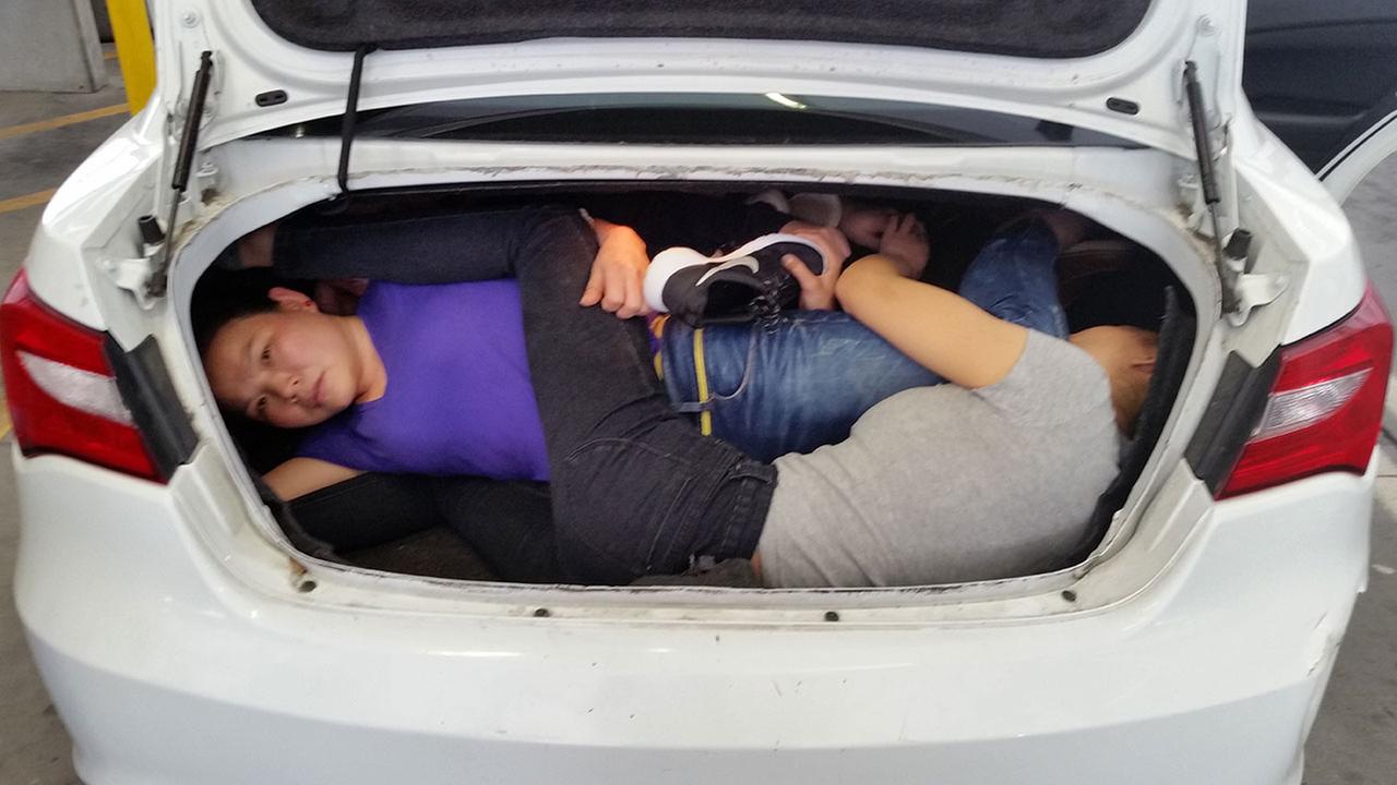 Border agents find 4 people stuffed in trunk of car trying to enter U.S.