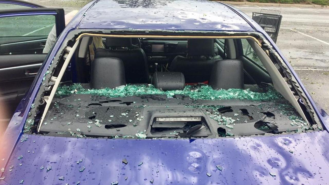 Huge hailstones smash cars in Colorado