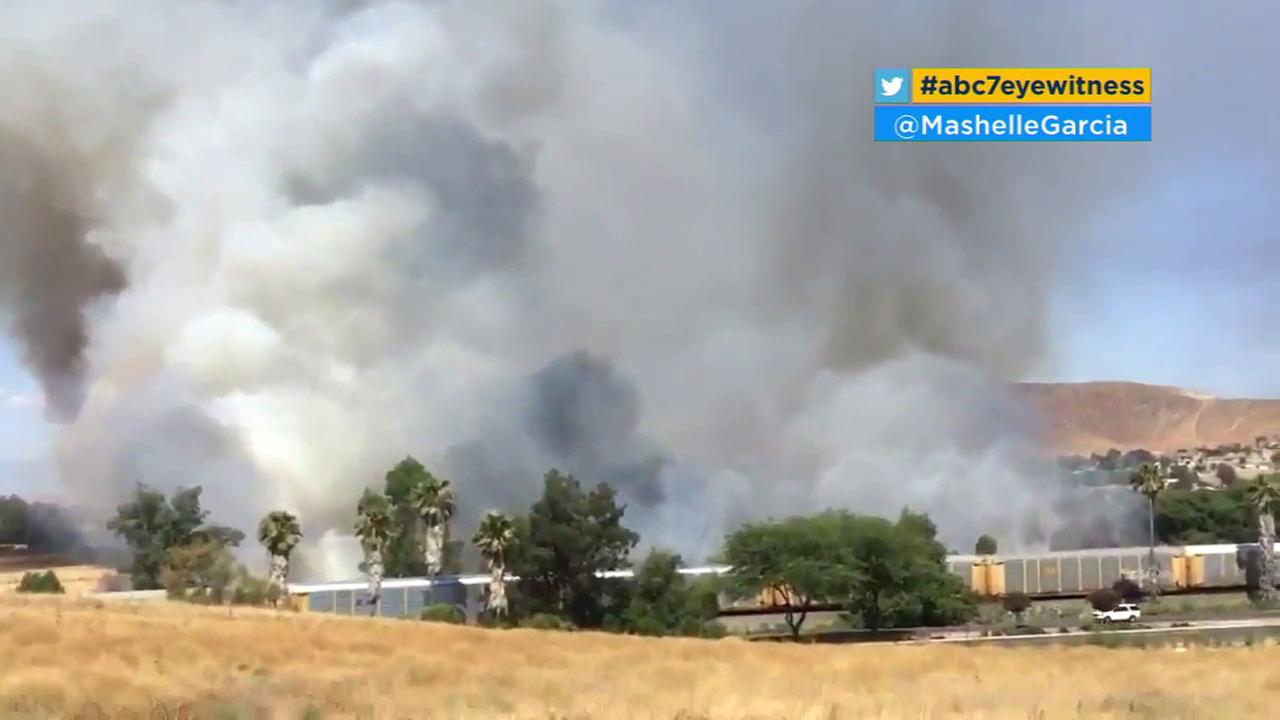 Brush fire burns through 35 acres in Jurupa Valley