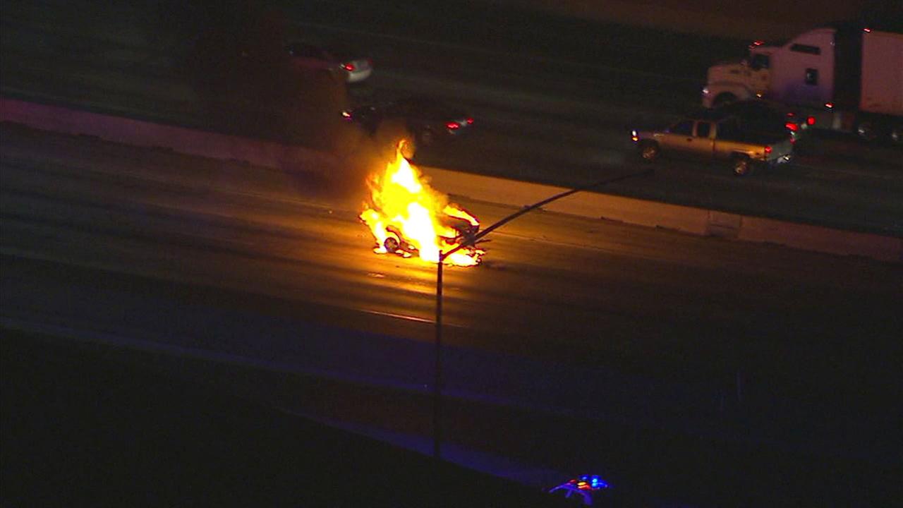 Car Fire Caused By Crash Shuts Down Sb 605 Fwy In Whittier