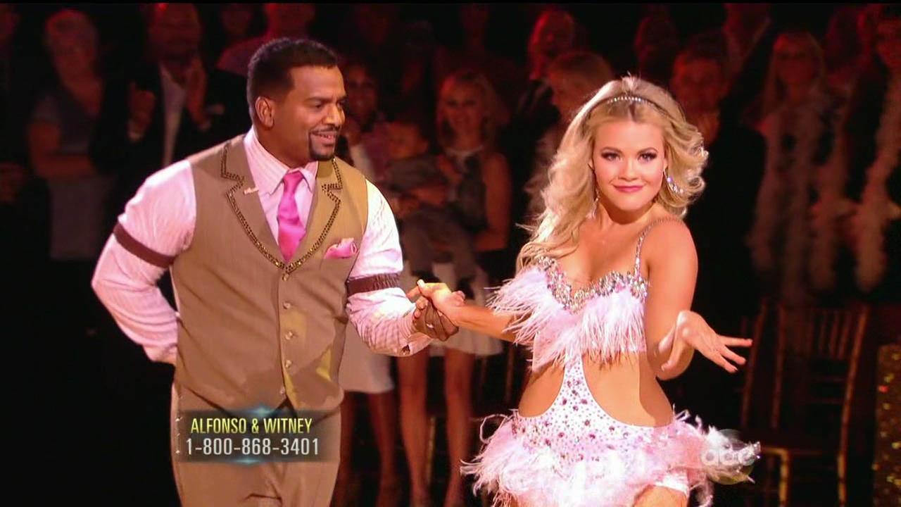 Surprises fill the debut of Dancing With The Stars Season 19.