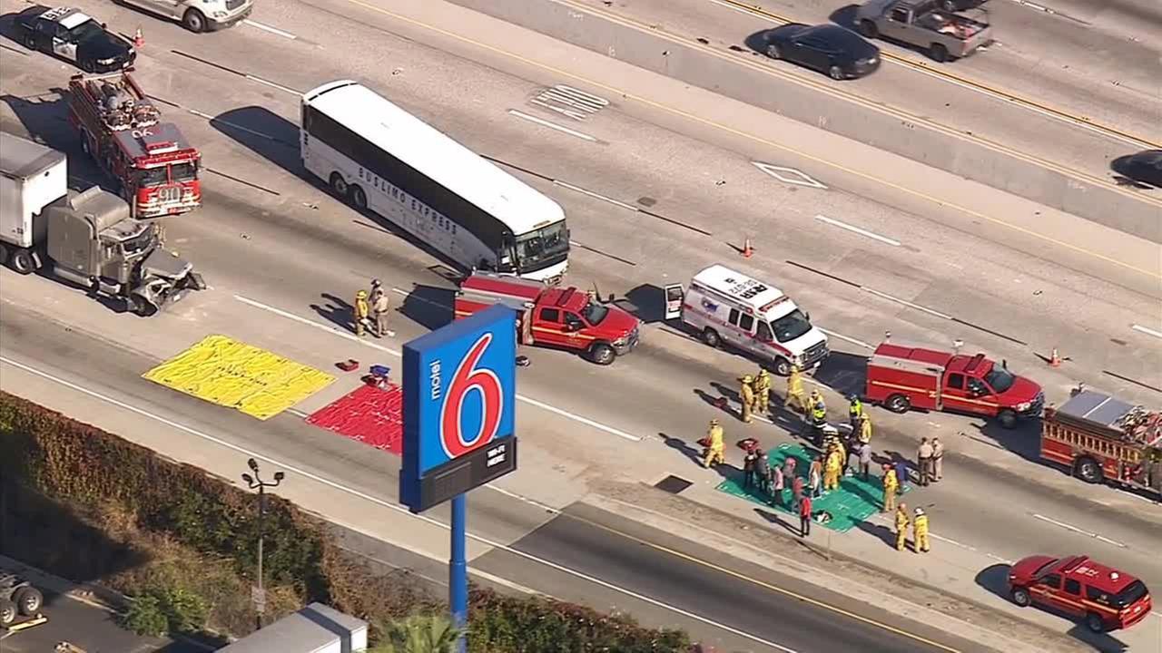 Bus crash on 60 Freeway in Hacienda Heights KABC7 Photos and