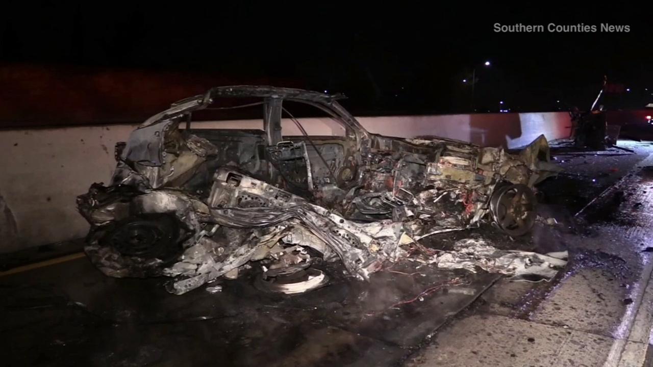 Car stopped in 91 Freeway carpool lane in Bellflower ...