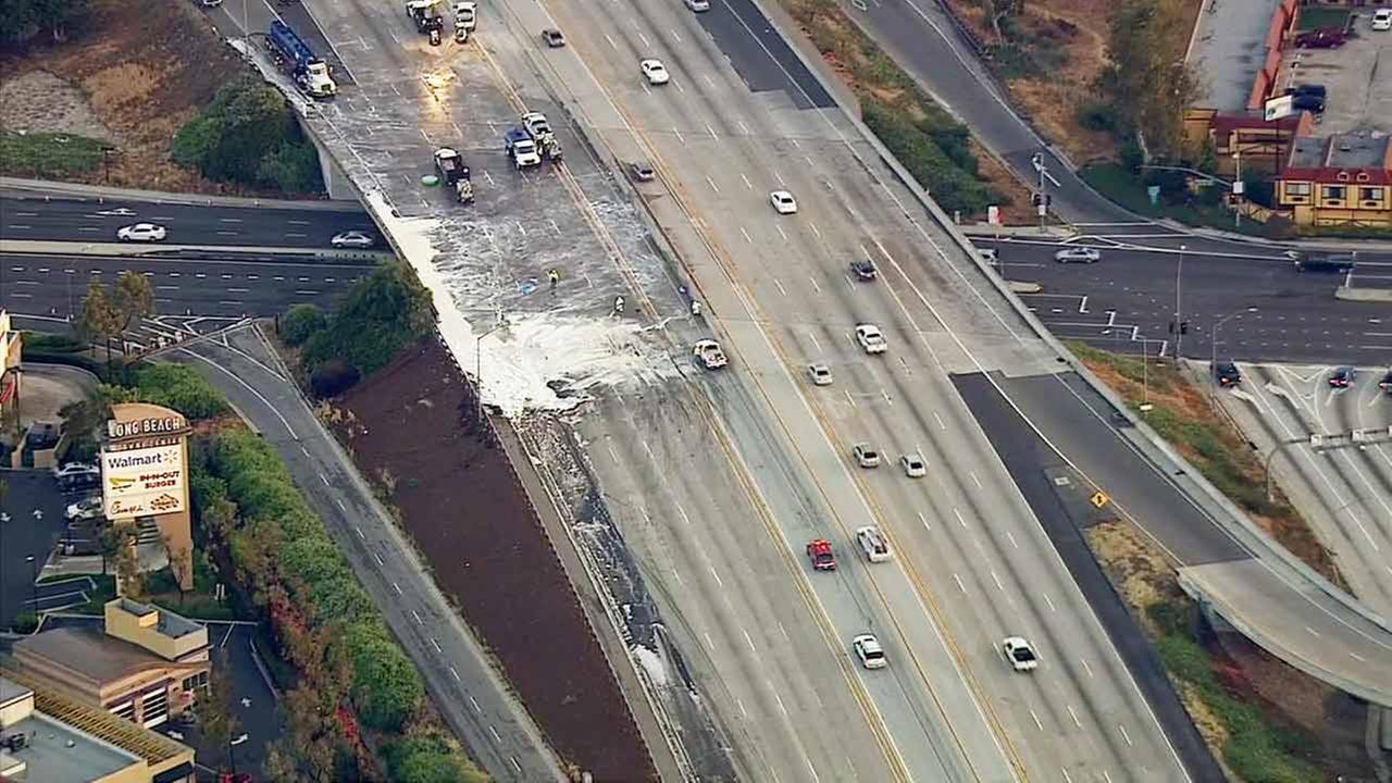 Overturned Tanker Truck Spills Gas Shuts Down Southbound 605 Freeway 3677