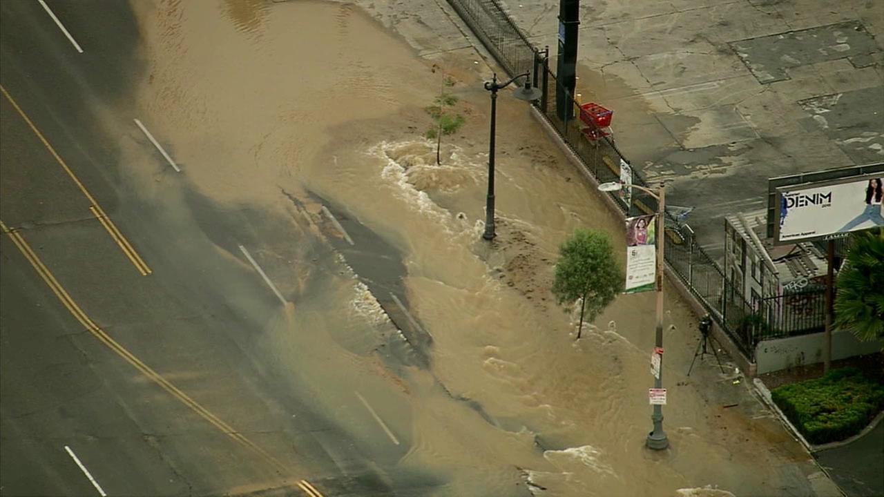 Multiple broken water mains cause flooding across Los Angeles; massive ...