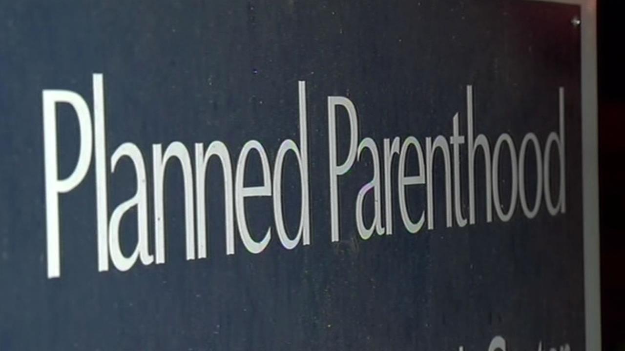 Senate votes to end federal funding for Planned Parenthood
