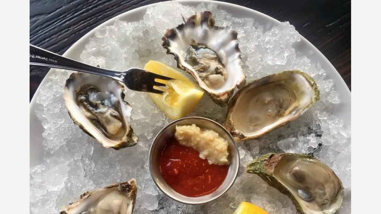 Wood & Water makes its Sherman Oaks debut with modern American fare