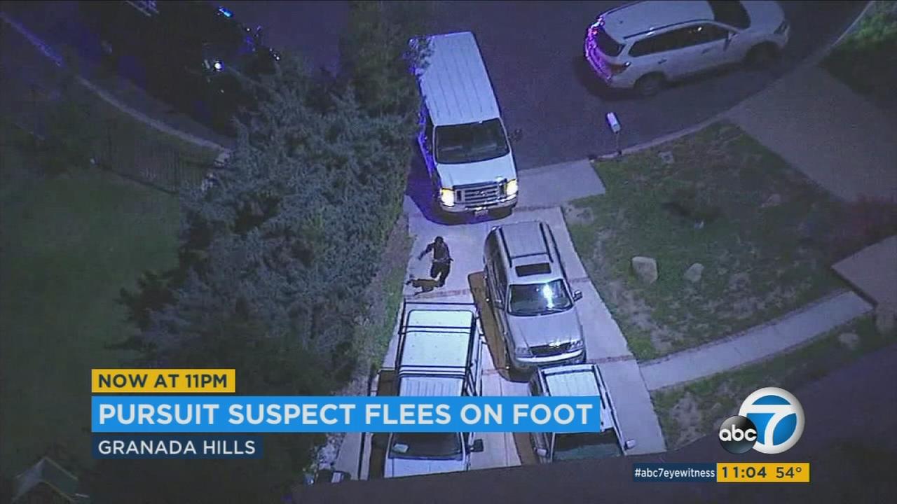 VIDEO: Police chase suspect in taco van in San Fernando Valley - KABC-TV
