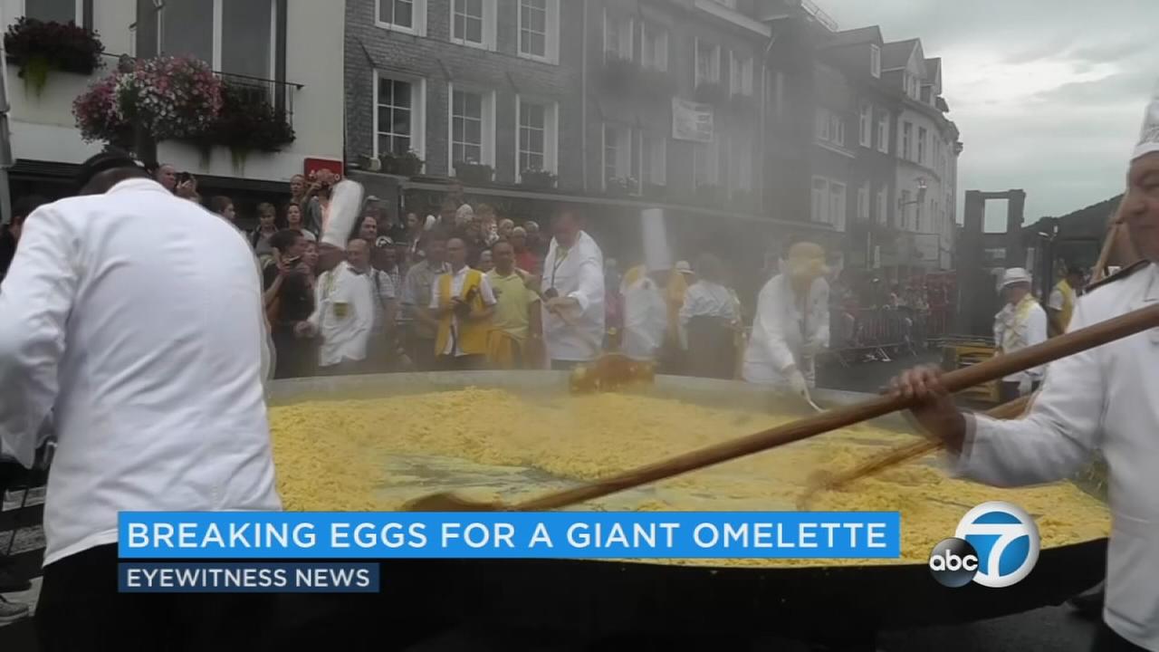 A small Belgian town made an omelette with 10,000 eggs for its annual festival, despite concerns about tainted eggs in Europe.