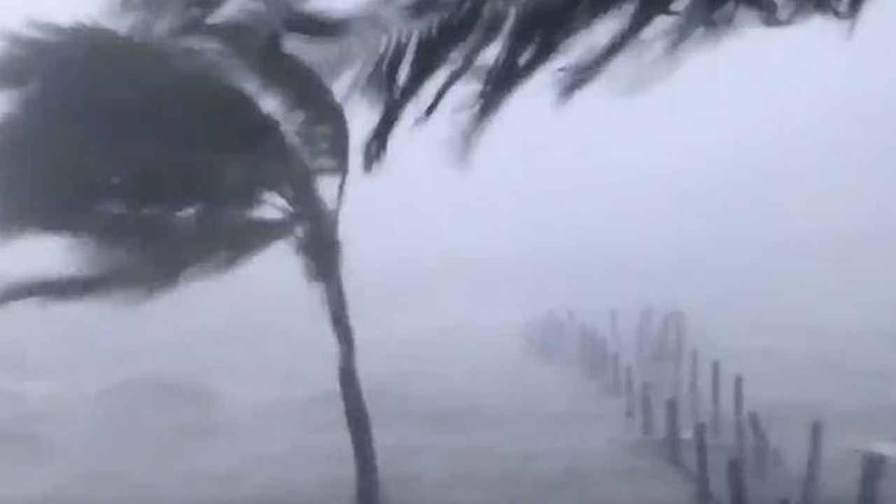 Watch Live Hurricane Irma Makes Landfall In Fl Keys At Least 3 Dead And Over 1m Without Power