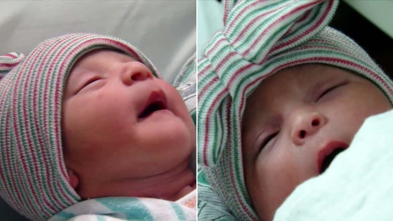 Twins Joaquin Ontiveros and Aitana de Jesus were born on two different years.