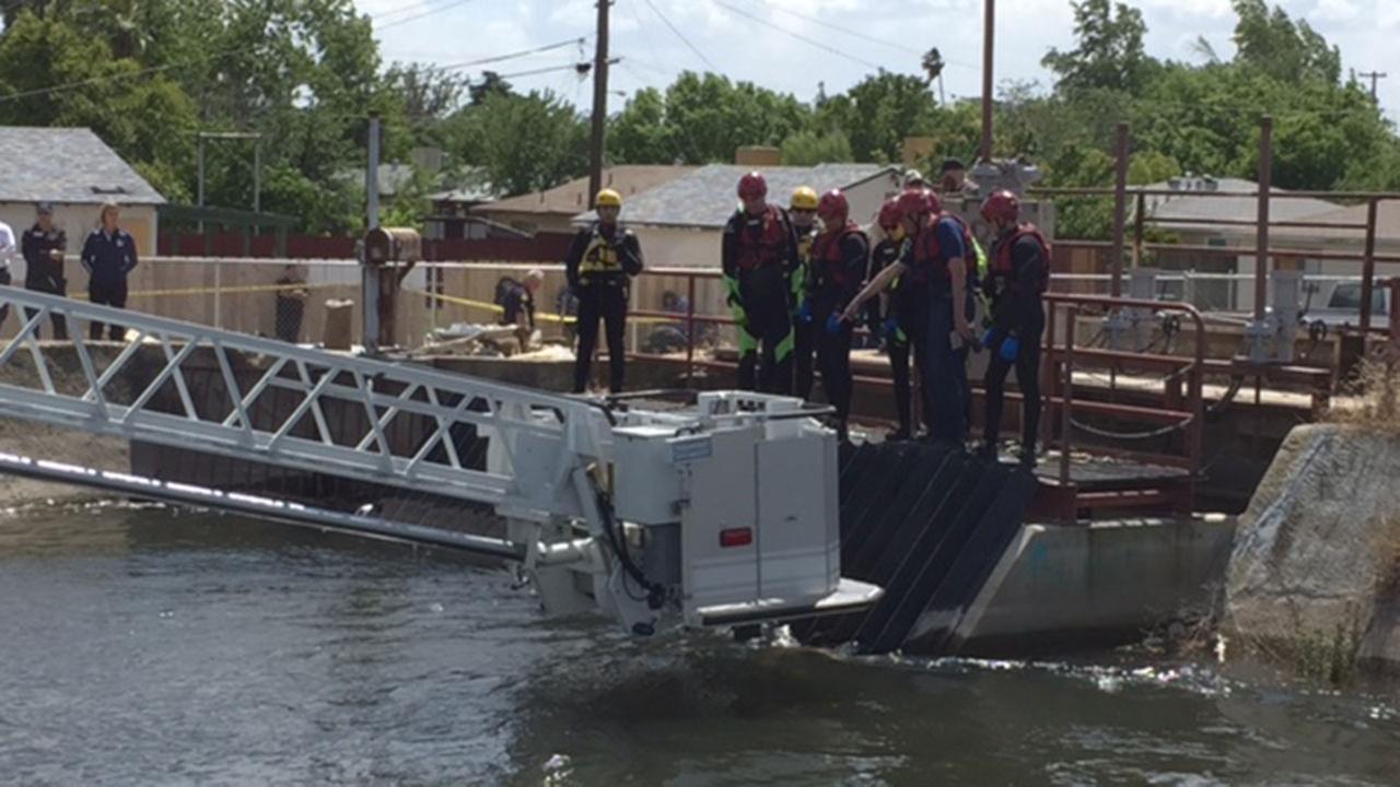 Body found in canal causes partial road closure in Central Fresno