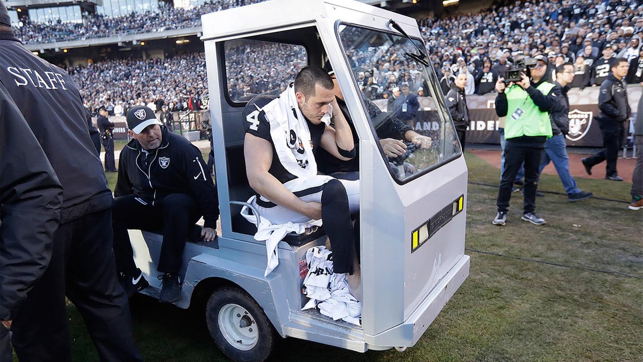 Oakland Raiders quarterback Derek Carr out indefinitely after suffering broken fibula