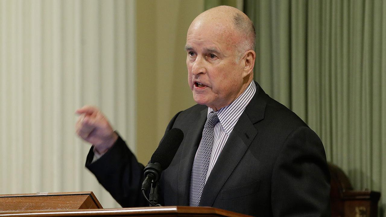 Gas tax would help fund California road plan, source tells AP