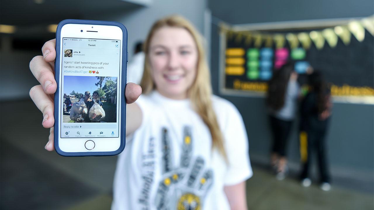 Students Aim to Inspire 15,000 Acts of Kindness