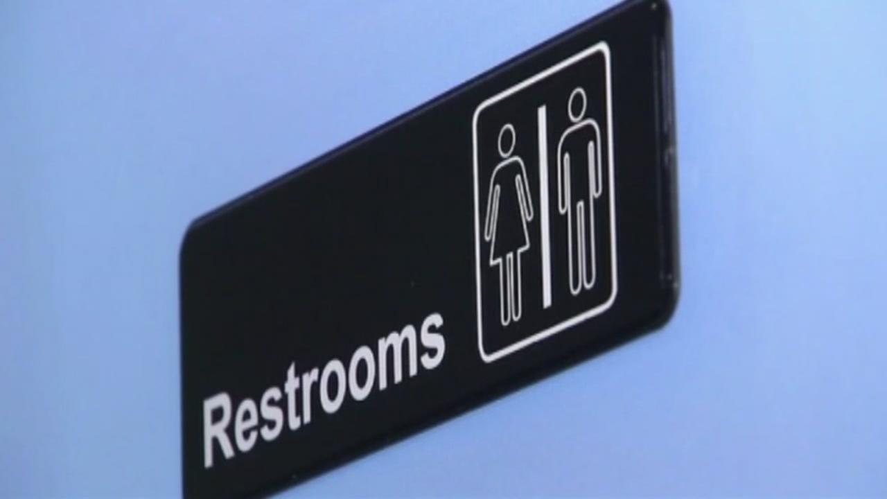 Supreme Court scraps case on transgender bathroom rights