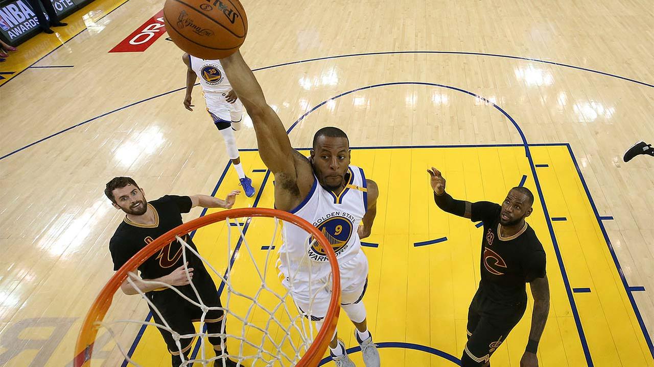 Kevin Durant, Stephen Curry lead Warriors to NBA title