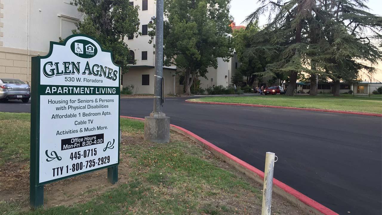 Fire inside Central Fresno senior apartment leaves man in critical condition