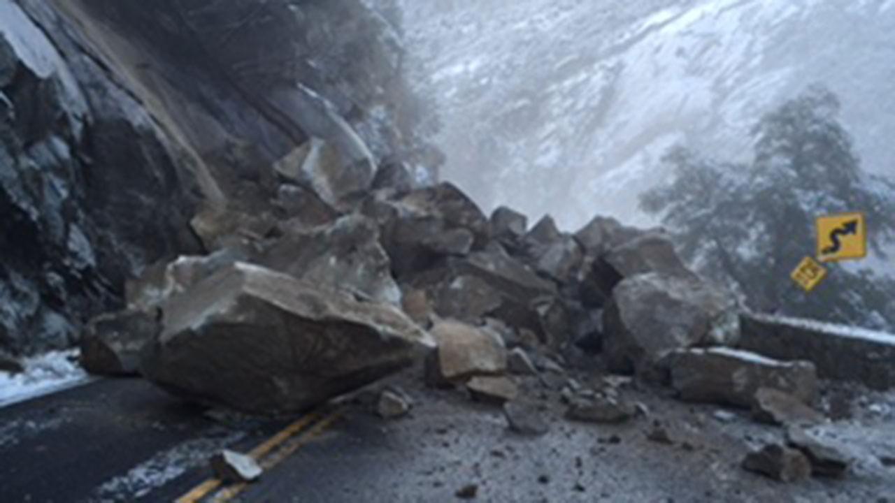 Highway 140 into Yosemite closed due to rock slide