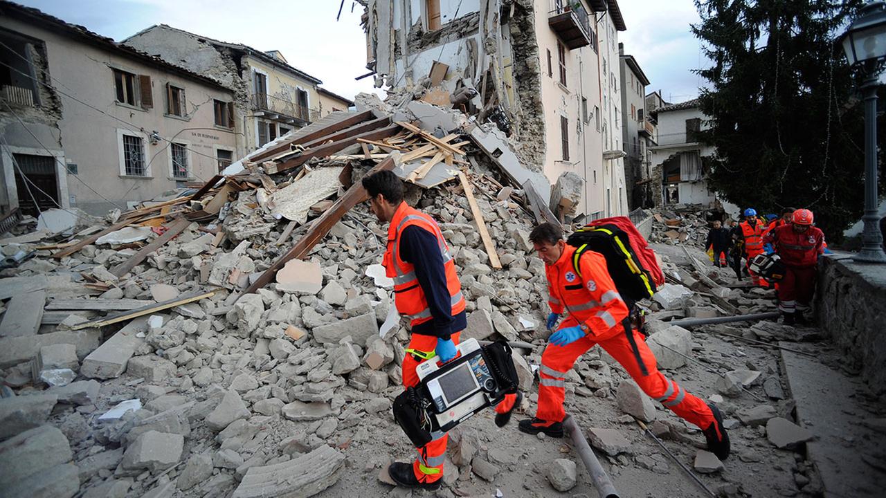 At least 38 dead as strong earth quake rocks central Italy