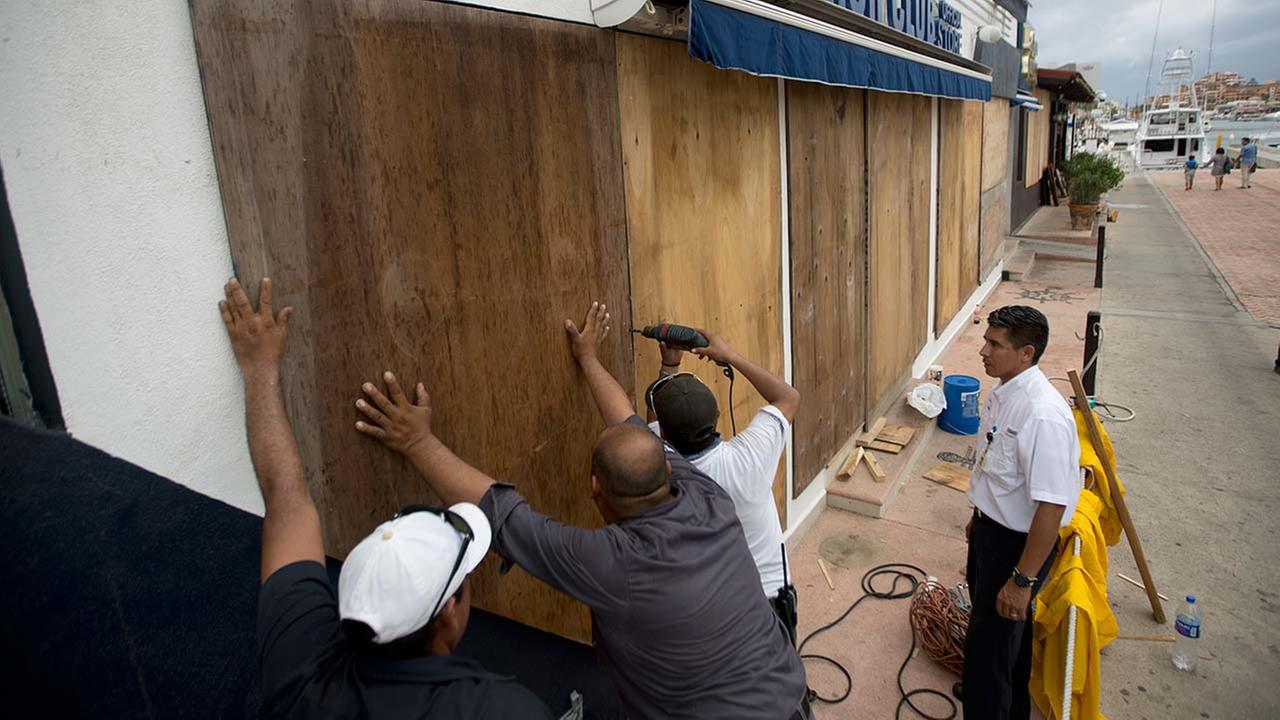 Hurricane Newton slams into Mexico's Los Cabos resorts