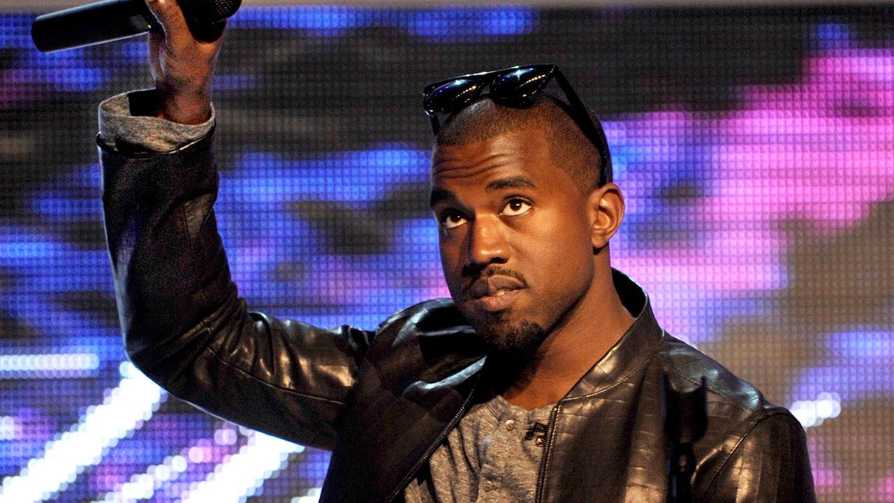 Kanye West to make stop in Fresno at Save Mart Center