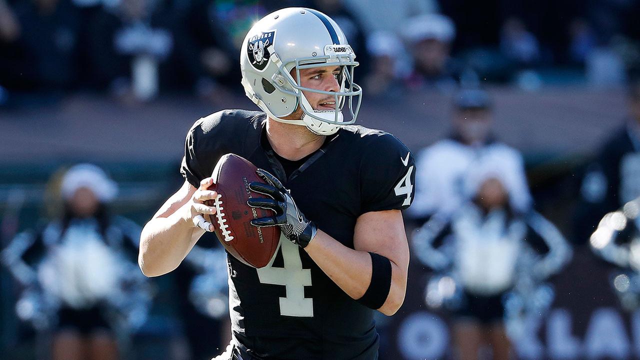 Raiders Derek Carr out of surgery, says it "couldn't have gone better"