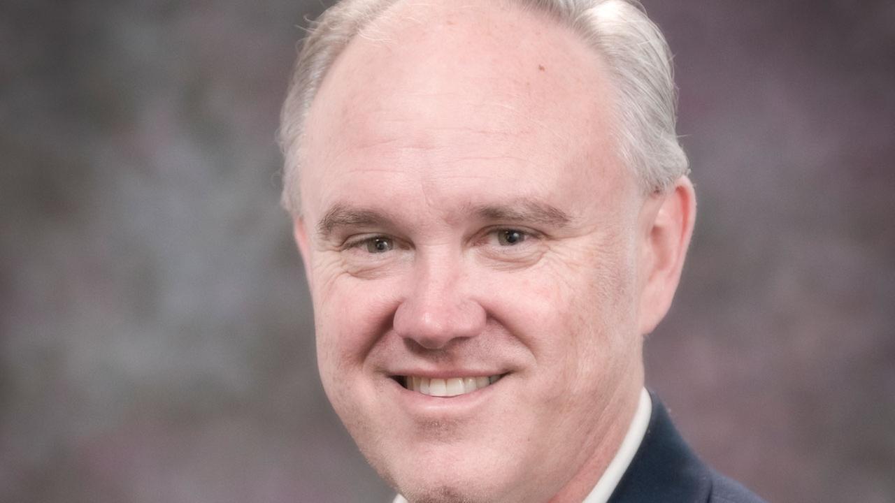 Superintendente Interino Bob Nelson: