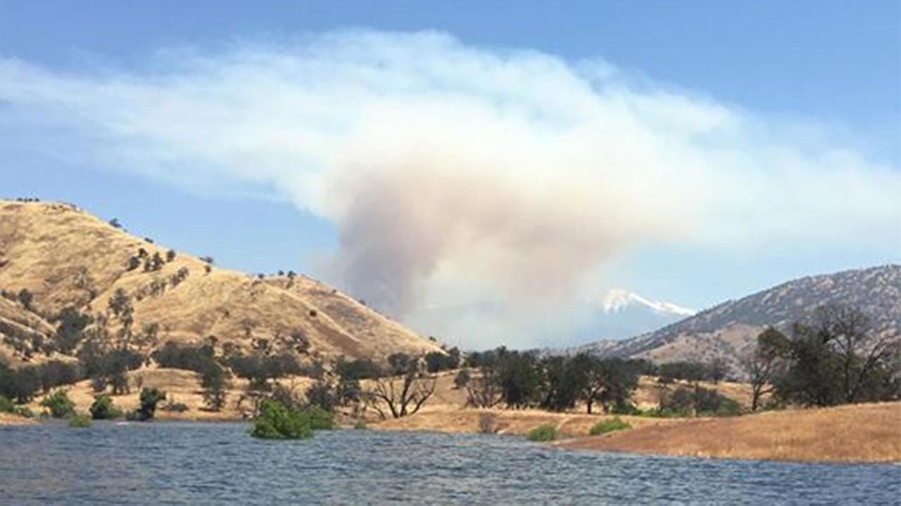 75 acre 'Dinley Fire' burning near Three Rivers