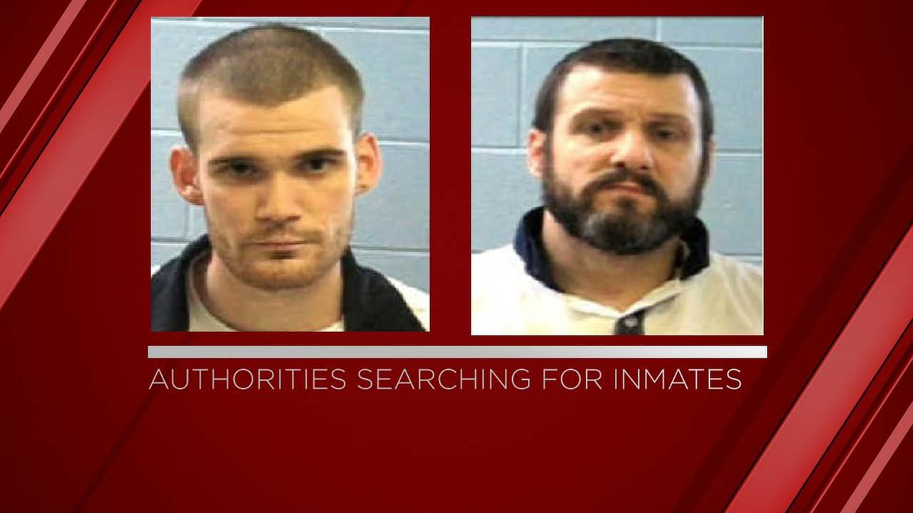 2 guards killed by inmates during bus transport in Georgia