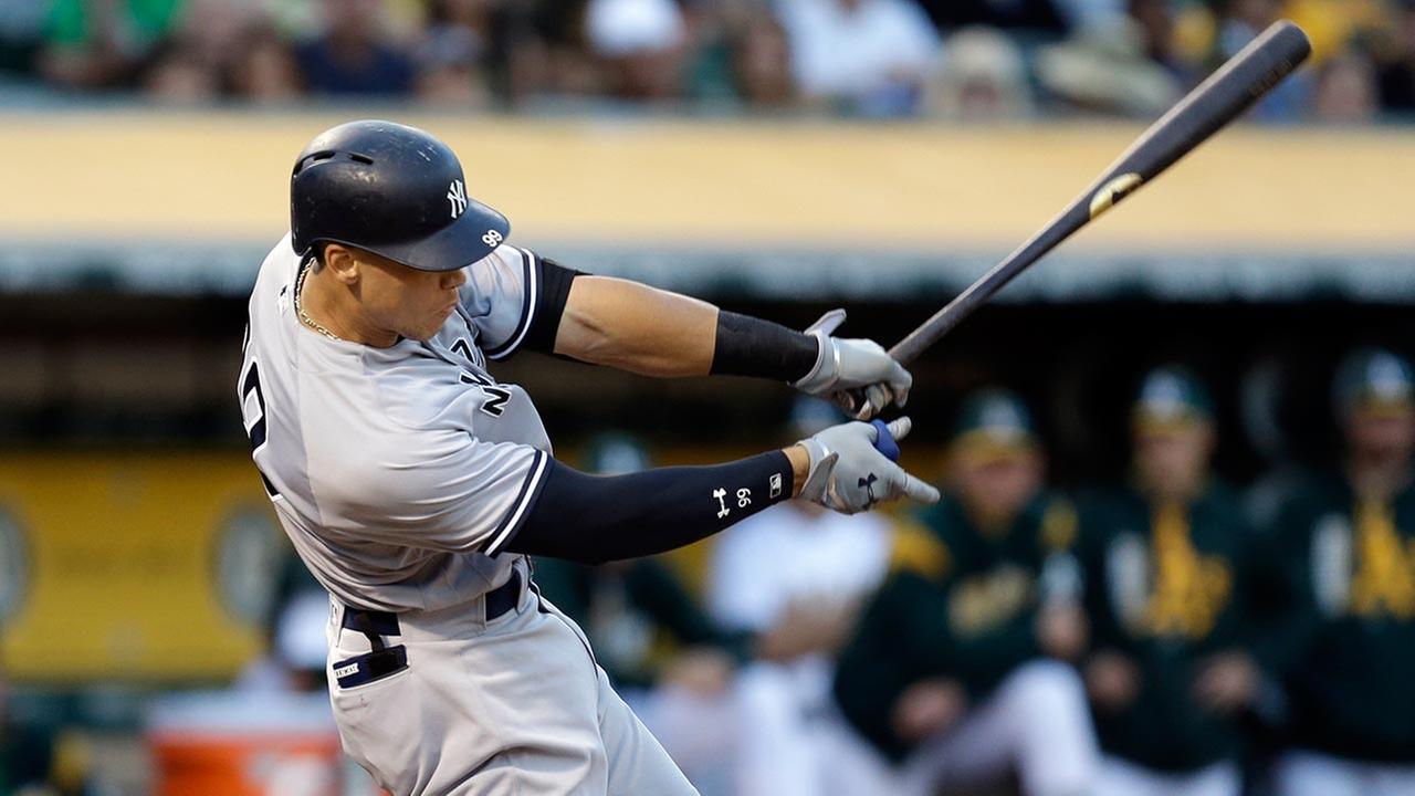 Aaron Judge continues his batting-practice show with two home runs to the upper deck in Oakland, one that nearly hits a fan