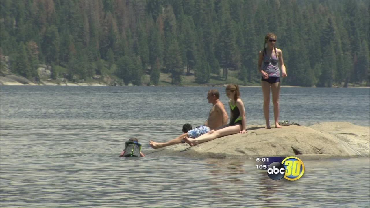 Valley residents flock north to escape heat