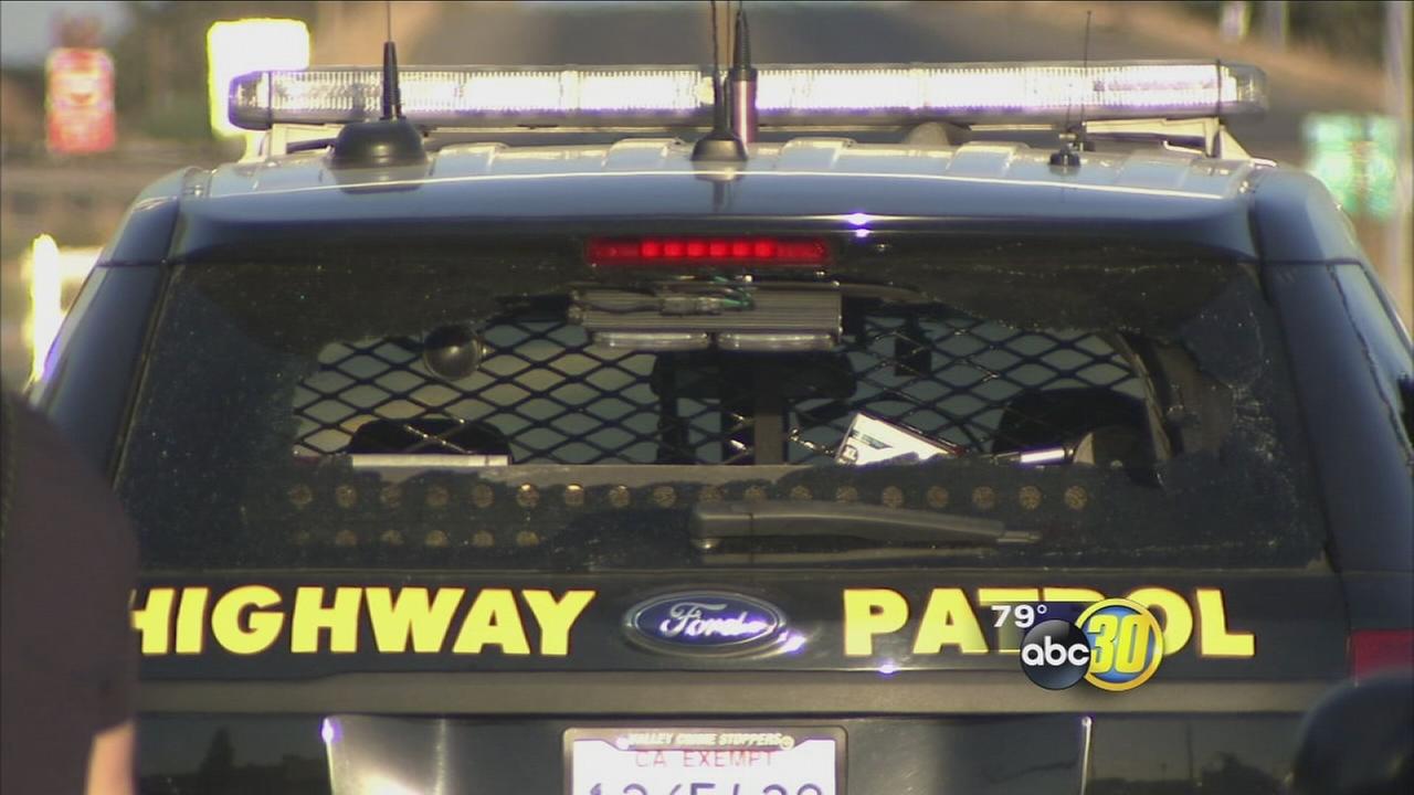 Crowd attacks CHP cruiser in south Fresno