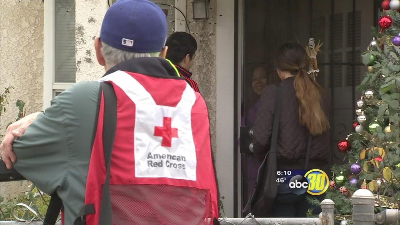 Red Cross volunteers install hundreds of smoke alarms inside ... - KFSN-TV