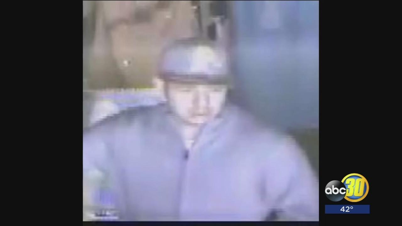 Police search for 7 people accused of stealing jewelry in Northwest Fresno