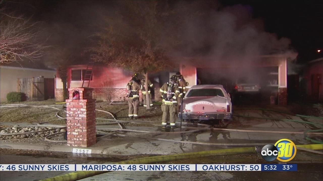 Man dies in early morning house fire in Northwest Fresno
