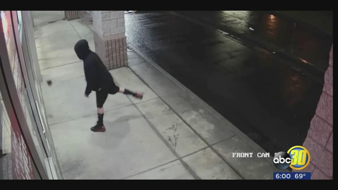 Fresno PD searching for 3 suspects who stole TVs from pizzeria