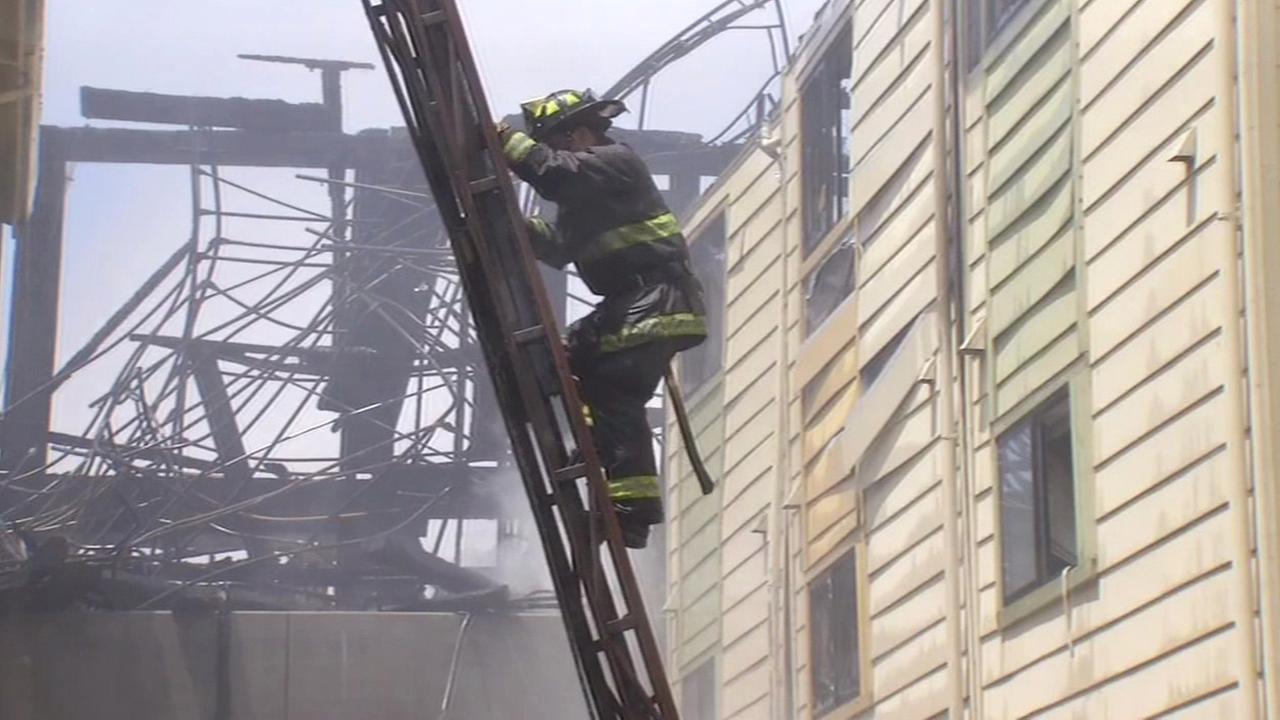 Massive 6alarm fire destroys several townhomes in Alameda County